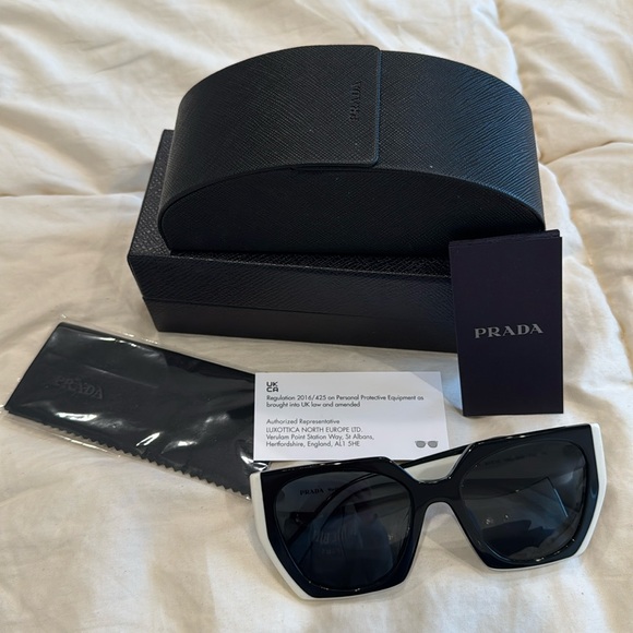 Prada Sunglasses - Picture 4 of 11